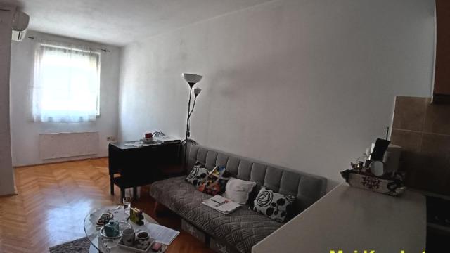 Stan, Garsonjera, Prodaja, 30m2, Karaburma, Palilula, Sloga