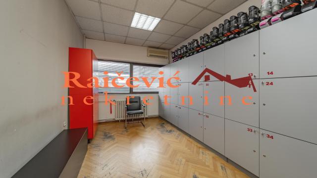 Poslovni prostor, Izdavanje, 273m2, Banovo brdo, Čukarica, Pozeska