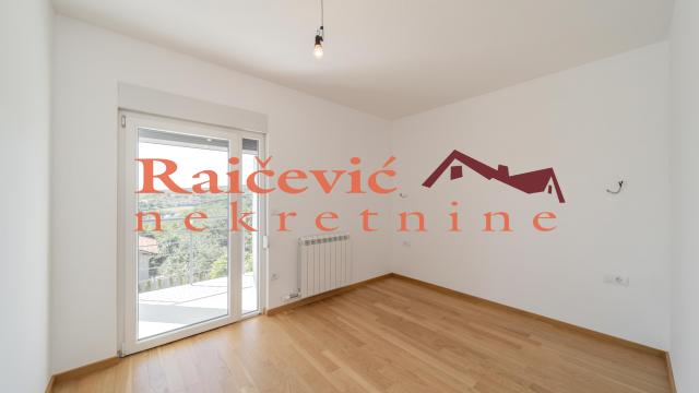 Stan, Trosoban, Prodaja, 82m2, Kaludjerica, Grocka, Kaludjerica