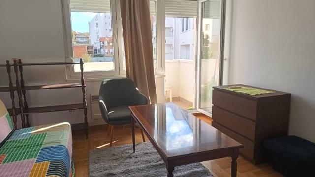 Stan, Dvosoban, Izdavanje, 38m2, Ilije Pavlovića