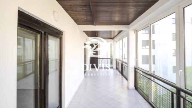 Kuća, četvorosoban, Izdavanje, 550m2, Milovana Marinkovića