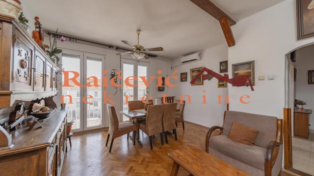 Stan, Dvoiposoban, Prodaja, 68m2, Centar, Zemun, Dr Milosa Radojcica