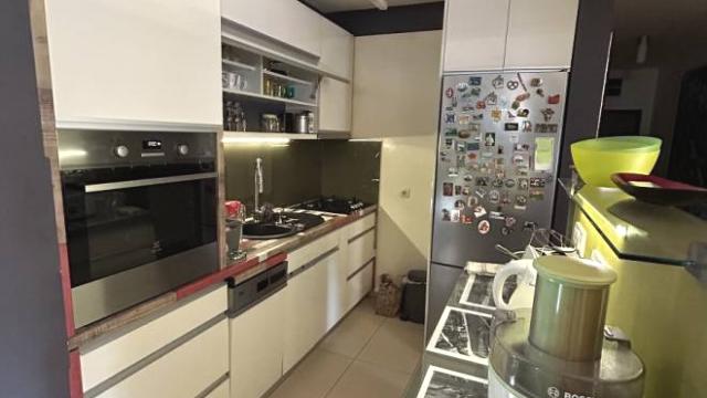Stan, Trosoban, Izdavanje, 70m2, Dimitrija Tucovića