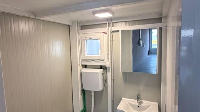 Poslovni prostor, Jednosoban, Izdavanje, 160m2, Batajnica, Zemun, Zemunska 5 deo