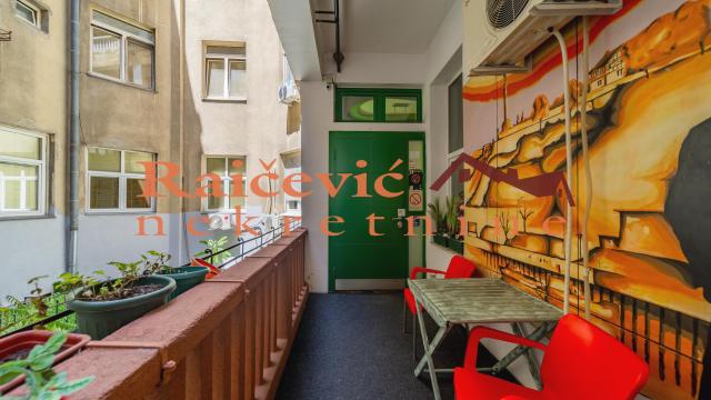 Stan, Petosoban, Prodaja, 103m2, Centar, Savski venac, Karadjordjeva