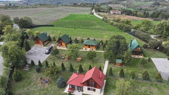 Kuća, Petosoban i veći, Prodaja, 300m2, Manastirski put
