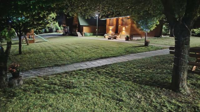 Kuća, Petosoban i veći, Prodaja, 300m2, Manastirski put