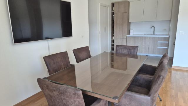 Stan, Trosoban, Izdavanje, 88m2, Bulevar Vudroa Vilsona