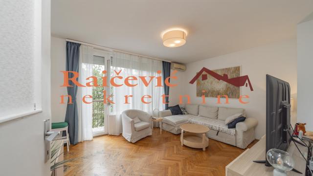 Stan, Trosoban, Prodaja, 69m2, Crveni krst, Vračar, Sumatovacka
