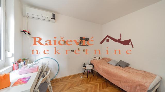 Stan, Trosoban, Prodaja, 69m2, Crveni krst, Vračar, Sumatovacka