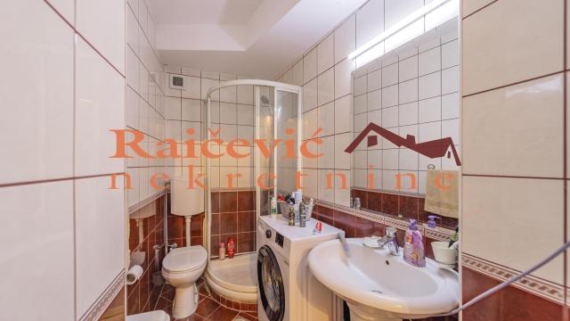 Stan, Trosoban, Prodaja, 69m2, Crveni krst, Vračar, Sumatovacka