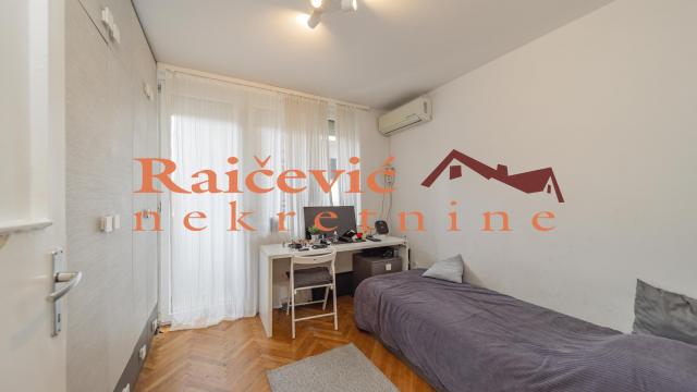Stan, Trosoban, Prodaja, 69m2, Crveni krst, Vračar, Sumatovacka