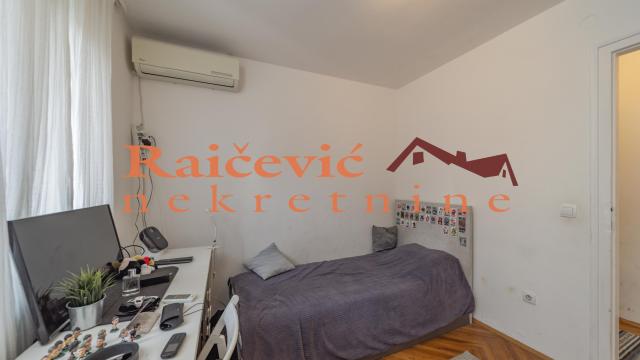 Stan, Trosoban, Prodaja, 69m2, Crveni krst, Vračar, Sumatovacka