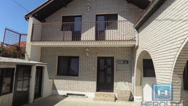 Kuća, Petosoban, Prodaja, 350m2, Gradska lokacija, Ćuprija