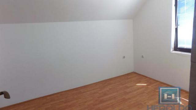Kuća, Petosoban, Prodaja, 350m2, Gradska lokacija, Ćuprija