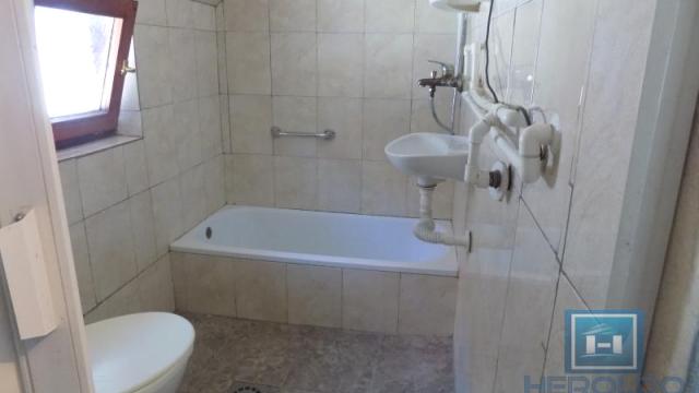 Kuća, Petosoban, Prodaja, 350m2, Gradska lokacija, Ćuprija
