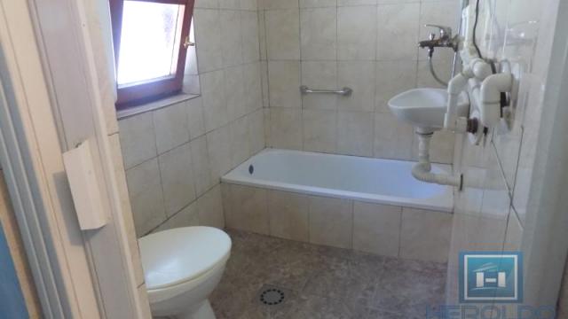 Kuća, Petosoban, Prodaja, 350m2, Gradska lokacija, Ćuprija