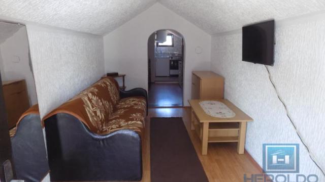 Kuća, Petosoban, Prodaja, 350m2, Gradska lokacija, Ćuprija