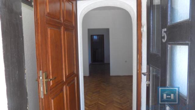 Kuća, Petosoban, Prodaja, 350m2, Gradska lokacija, Ćuprija