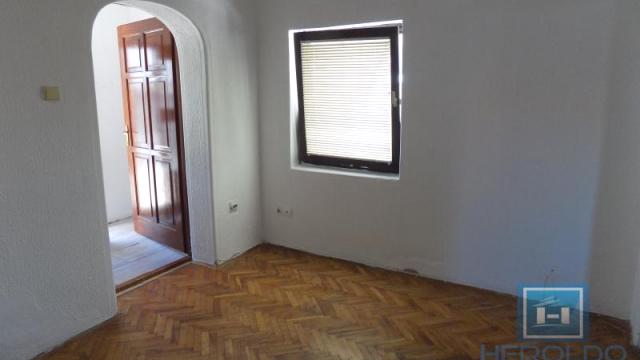 Kuća, Petosoban, Prodaja, 350m2, Gradska lokacija, Ćuprija