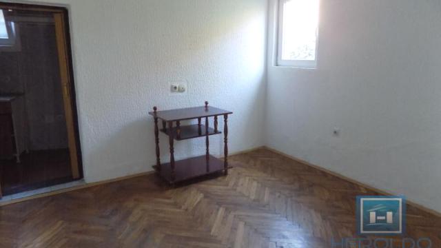 Kuća, Petosoban, Prodaja, 350m2, Gradska lokacija, Ćuprija