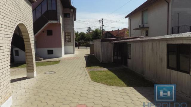 Kuća, Petosoban, Prodaja, 350m2, Gradska lokacija, Ćuprija