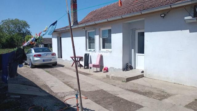 Kuća, Trosoban, Prodaja, 135m2, Stapar, Okolno mesto, Sombor