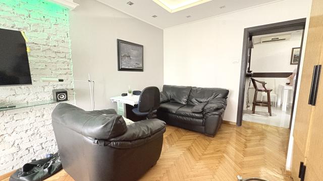 Stan, Dvoiposoban, Izdavanje, 44m2, Niška