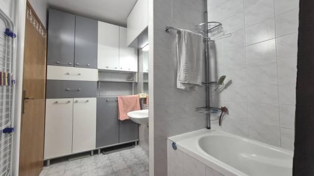 Stan, Trosoban, Izdavanje, 85m2, Šajkaška