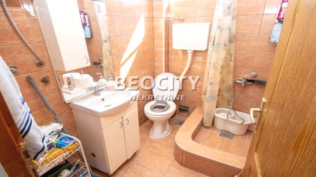 Kuća, Trosoban, Prodaja, 70m2, Ugrinovci, Zemun, Zemunska