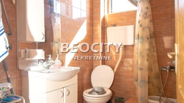 Kuća, Trosoban, Prodaja, 70m2, Ugrinovci, Zemun, Zemunska