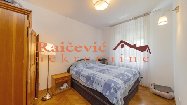 Kuća, Prodaja, 257m2, Sopot (mesto), Sopot, Mali Pozarevac