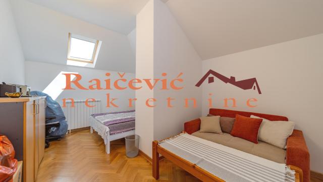 Kuća, Prodaja, 257m2, Sopot (mesto), Sopot, Mali Pozarevac
