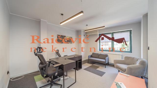 Poslovni prostor, Izdavanje, 152m2, Voždovac, Vojvode Stepe