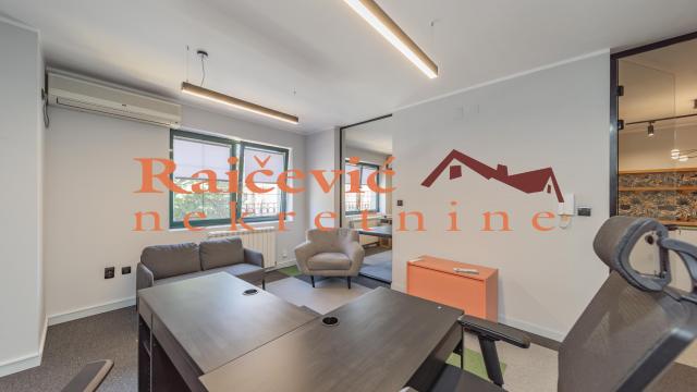 Poslovni prostor, Izdavanje, 152m2, Voždovac, Vojvode Stepe