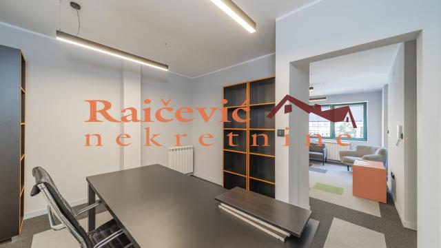 Poslovni prostor, Izdavanje, 152m2, Voždovac, Vojvode Stepe