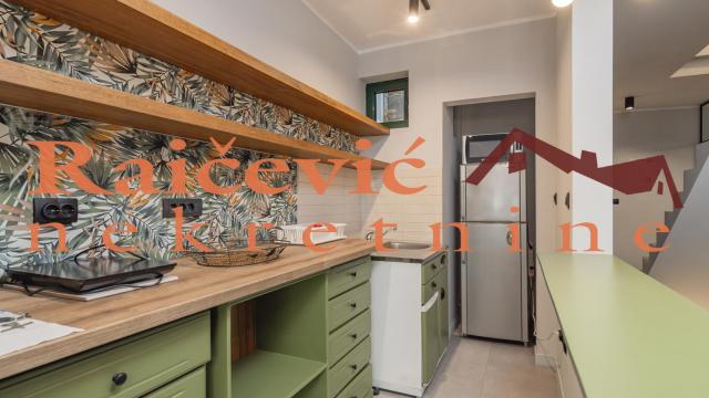 Poslovni prostor, Izdavanje, 152m2, Voždovac, Vojvode Stepe