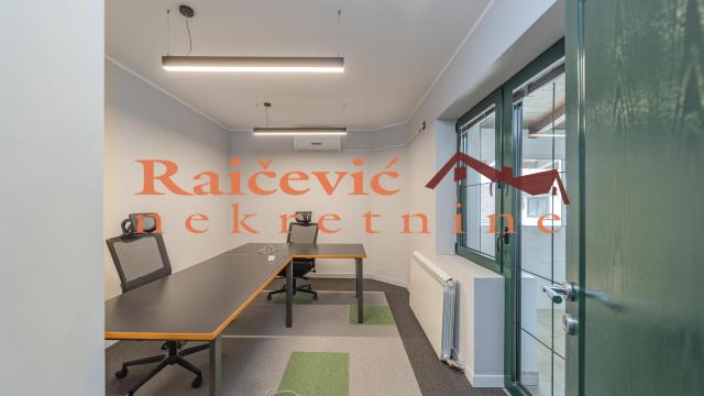 Poslovni prostor, Izdavanje, 152m2, Voždovac, Vojvode Stepe