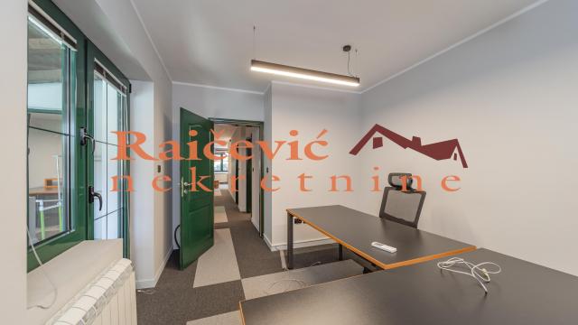 Poslovni prostor, Izdavanje, 152m2, Voždovac, Vojvode Stepe