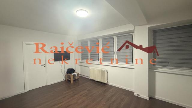 Poslovni prostor, Trosoban, Izdavanje, 69m2, Šumice, Voždovac, Ustanicka