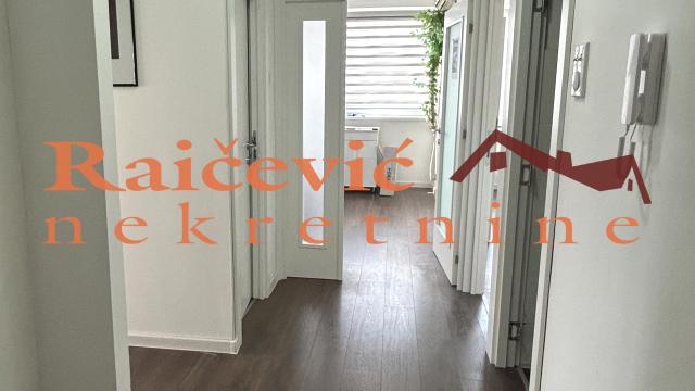 Poslovni prostor, Trosoban, Izdavanje, 69m2, Šumice, Voždovac, Ustanicka