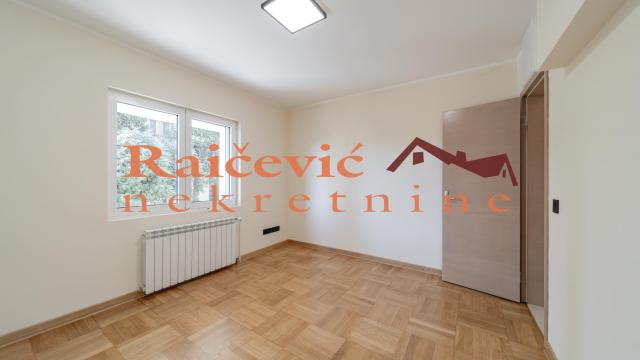 Stan, četvoroiposoban, Prodaja, 123m2, Voždovac, Nikole Djurkovica