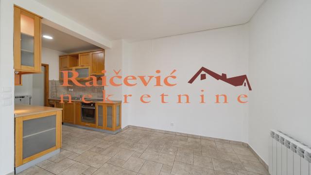 Stan, Trosoban, Prodaja, 90m2, Kluz, Zvezdara, Zivka Davidovica