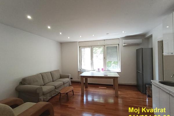 izdavanje, stanova,
kosancicev-venac-stari-grad-beograd, 1128534, dvoiposoban-cubrina