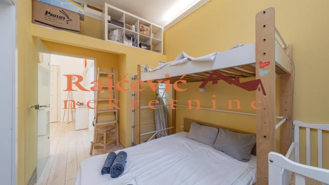Stan, četvorosoban, Prodaja, 82m2, Centar, Stari grad, Dositejeva