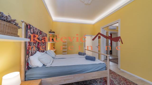 Stan, četvorosoban, Prodaja, 82m2, Centar, Stari grad, Dositejeva