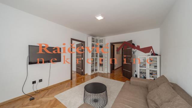 Stan, Trosoban, Prodaja, 68m2, Centar, Stari grad, Cara Lazara