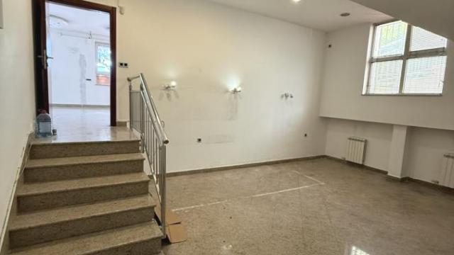 Poslovni prostor, Izdavanje, 103m2, FON - Bilećka, Voždovac, Bulevar oslobođenja