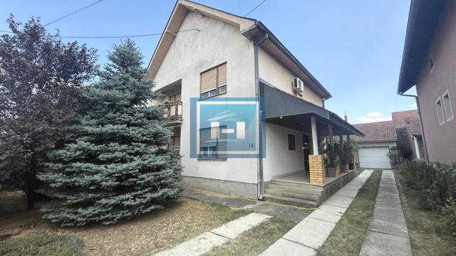 Kuća, četvoroiposoban, Prodaja, 160m2, Trnava, Gradska lokacija, Jagodina