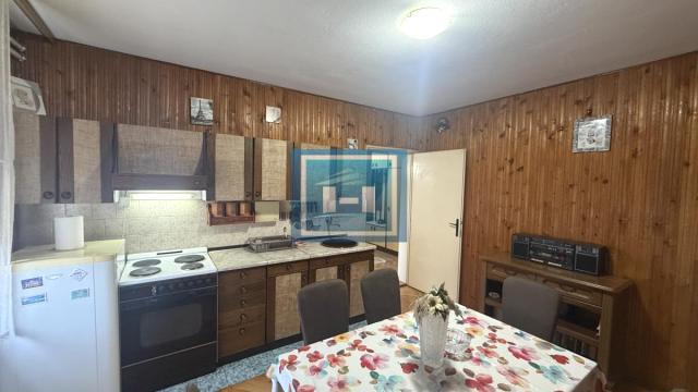 Kuća, četvoroiposoban, Prodaja, 160m2, Trnava, Gradska lokacija, Jagodina